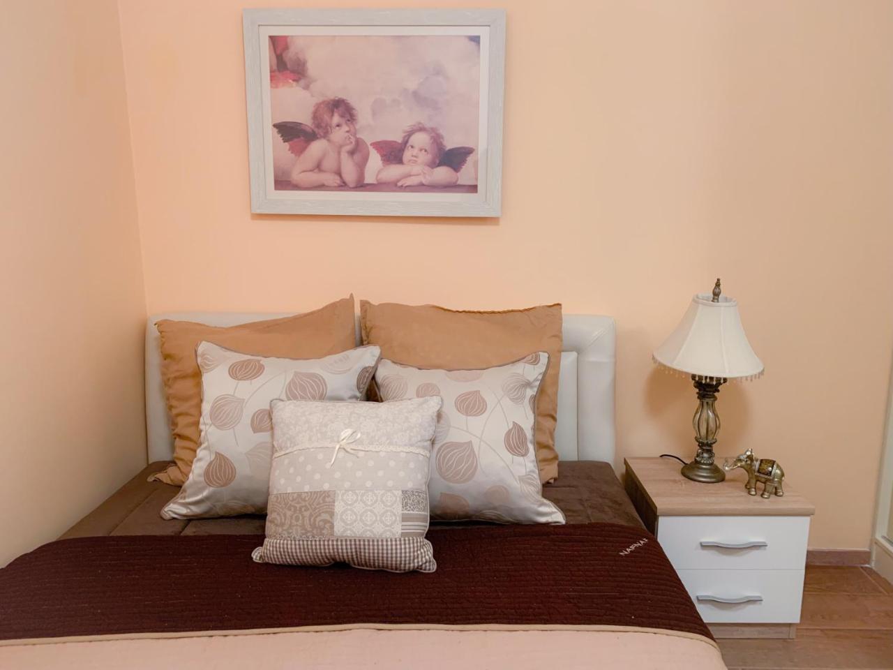 Beach Apartment Rafailovići Eksteriør billede